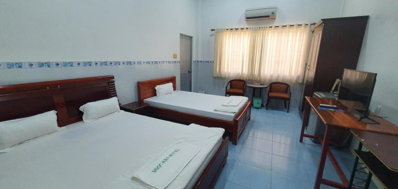 Khach San Ngoc Han Ap Vinh Phu Exterior photo